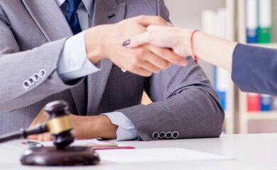 Урегулировать спор